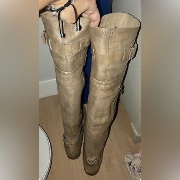SABRA Over the Knee Riding Boots. Stunning!
Size 8.5. Never Worn. Retail $369. - Picture 5 of 8